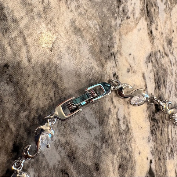 Elegant Silver Bracelet with Clear Stones - Picture 3 of 3